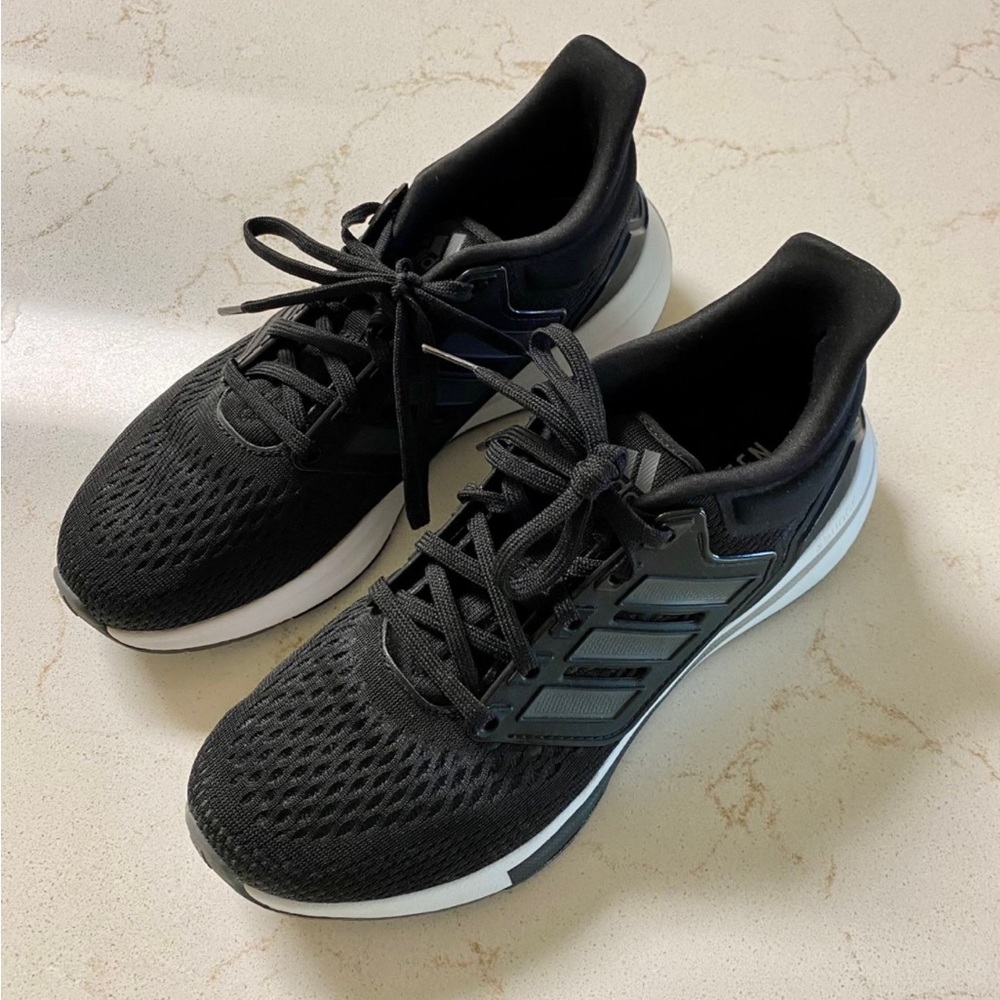 Women’s Adidas black tennis shoes, size 8